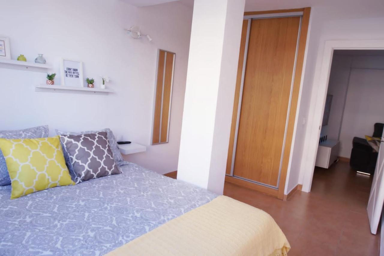 Apartamento La Carihuela Torremolinos Luaran gambar