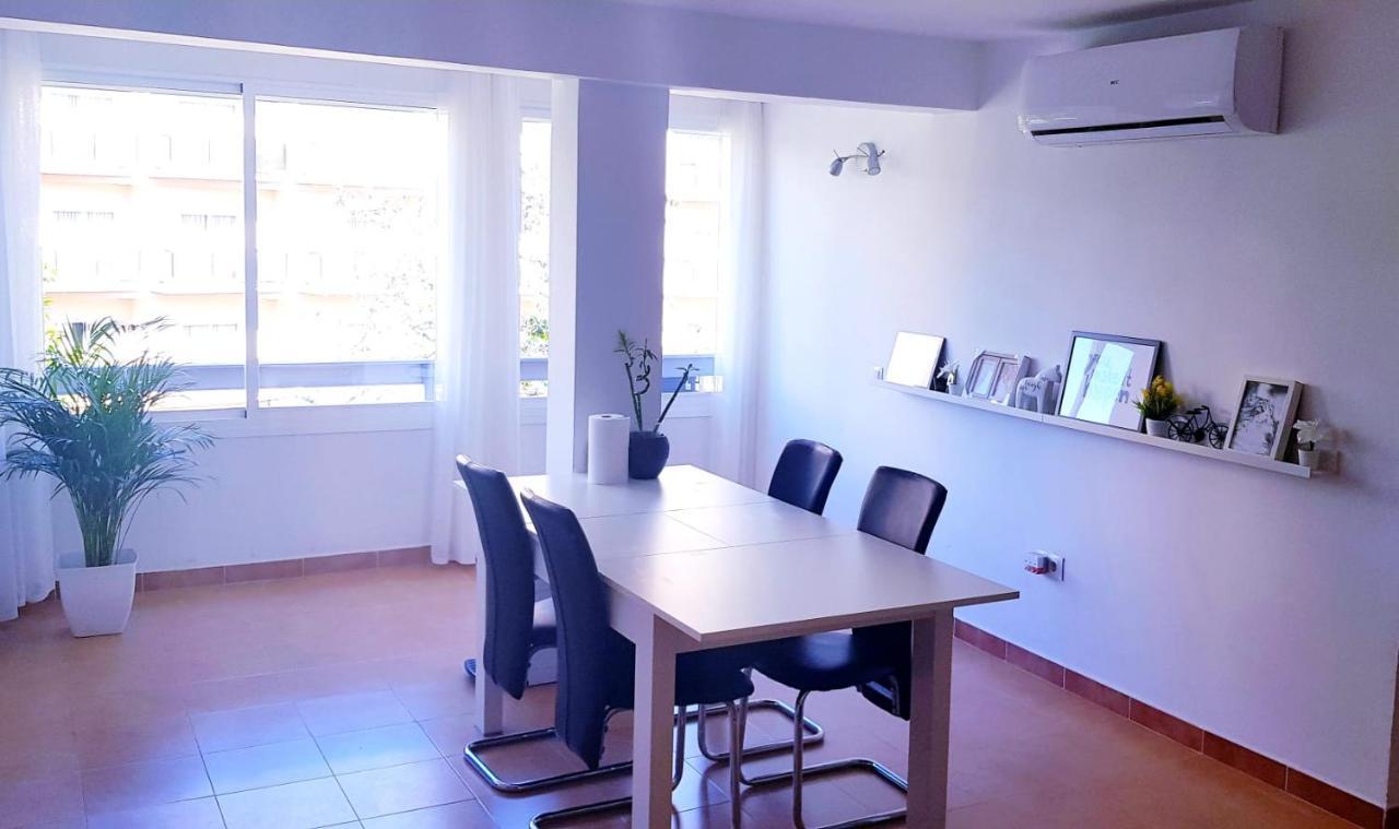 Apartamento La Carihuela Torremolinos Luaran gambar