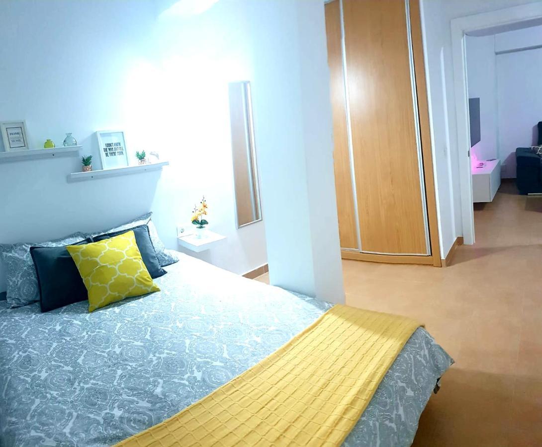 Apartamento La Carihuela Torremolinos Luaran gambar